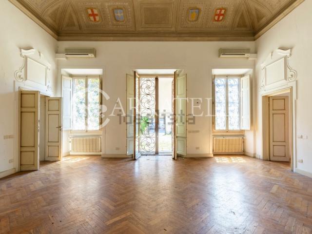 Appartamento in vendita di 870 m² in Piazza della Libertà, 3441