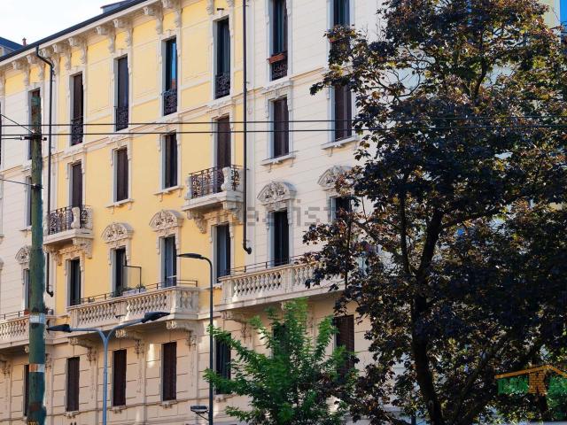 Appartamento in vendita di 88 m² in Piazza Caiazzo, 2