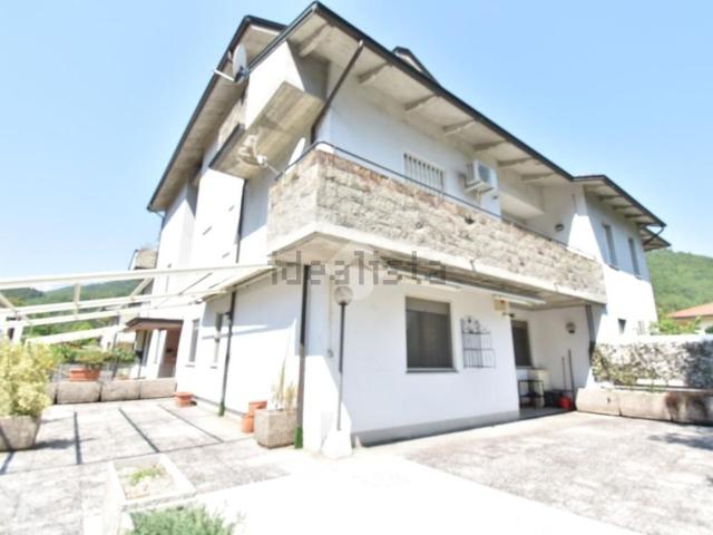 Appartamento in vendita di 88 m² in Via al Mulino, 10