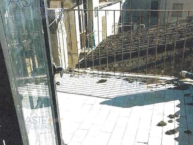 Appartamento in vendita di 88 m² in Via Cardabello