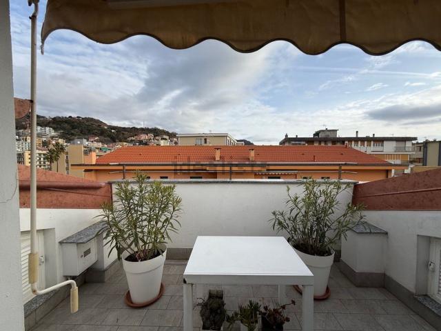 Appartamento in vendita di 88 m² in Via del Pora