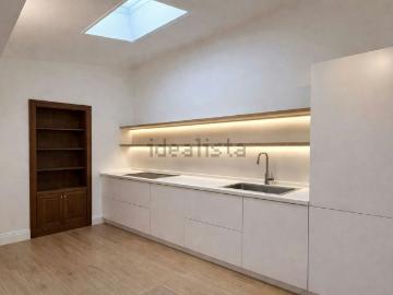 Appartamento in vendita di 88 m² in Via della Amalfitania, 10