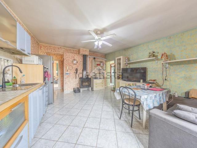 Appartamento in vendita di 88 m² in Via di Fontana Candida, 1842