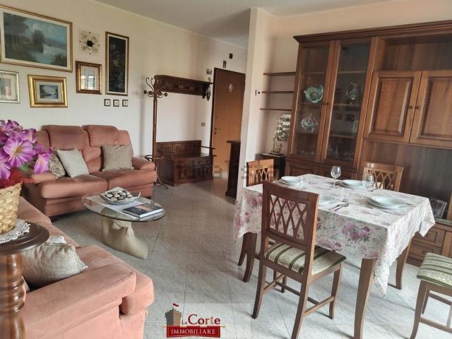 Appartamento in vendita di 88 m² in Via Fosse Ardeatine, 33