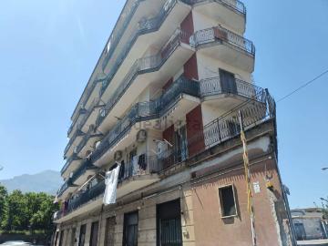 Appartamento in vendita di 88 m² in Via I Luglio 1946, 13