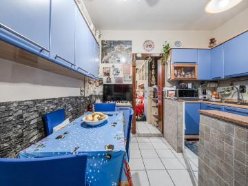 Appartamento in vendita di 88 m² in Via Medesano, 1517