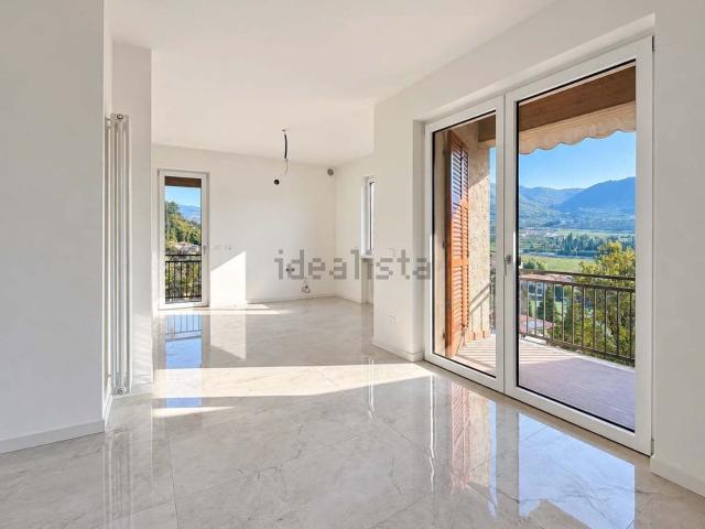 Appartamento in vendita di 88 m² in Via Monumento