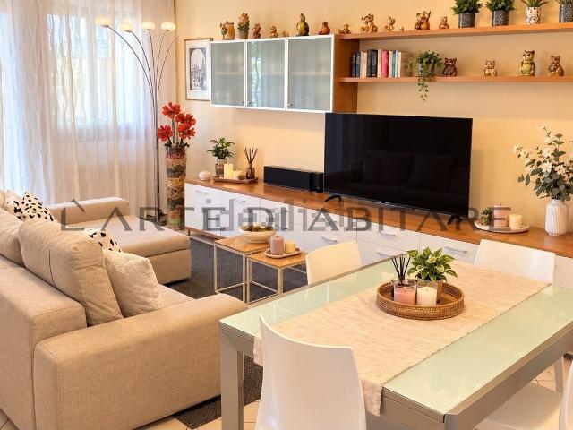 Appartamento in vendita di 88 m² in Via O. Licori, 21