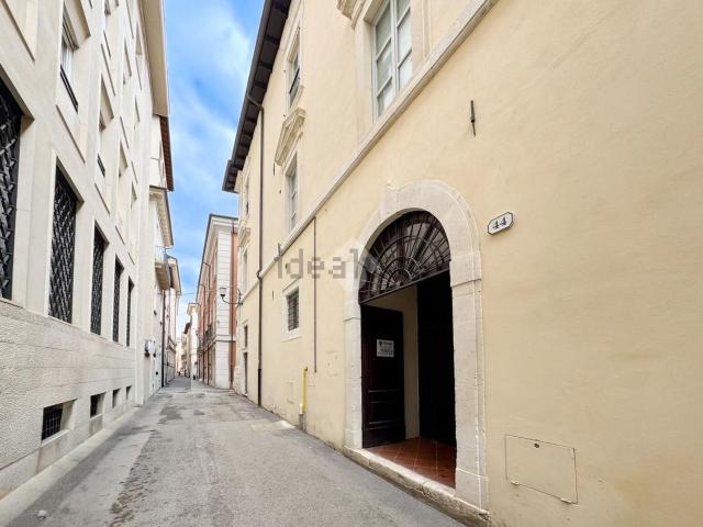 Appartamento in vendita di 88 m² in Via Rosso Guelfaglione, 44