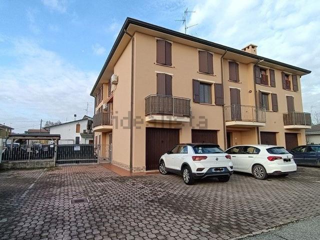 Appartamento in vendita di 88 m² in Via Santi, 13