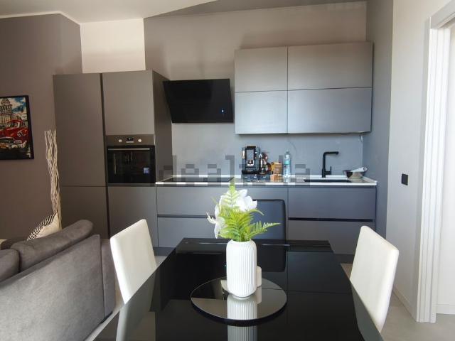 Appartamento in vendita di 88 m² in Via Sporting Mirasole, 49