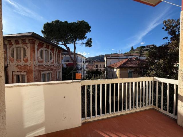 Appartamento in vendita di 88 m² in Viale Marcello Federici, 7