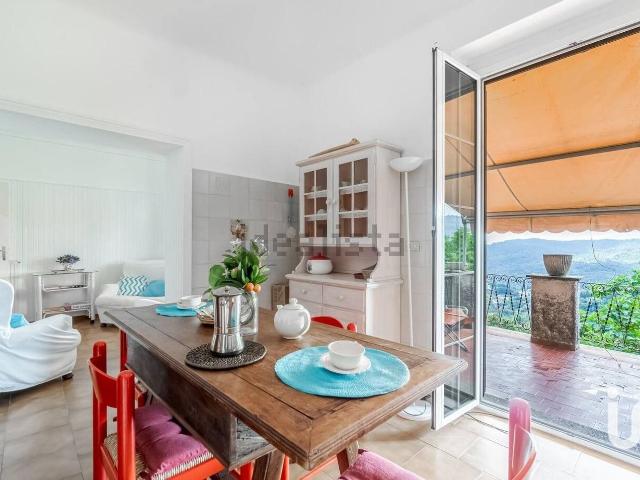 Appartamento in vendita di 89 m² in Via 4 Novembre, 24