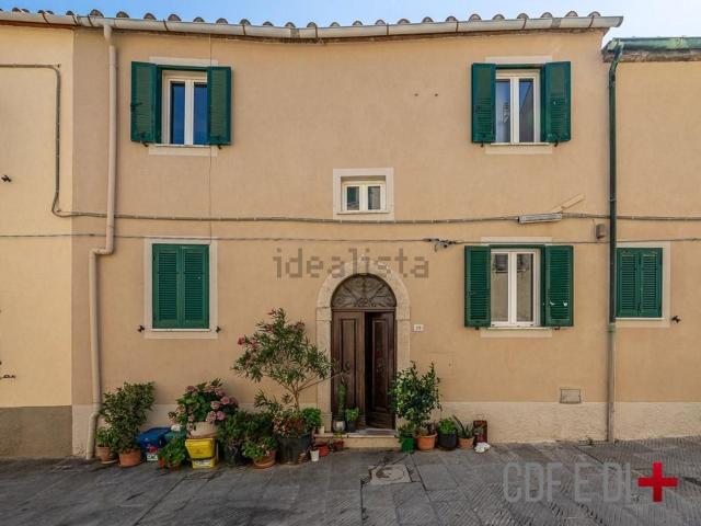 Appartamento in vendita di 89 m² in Via Castello