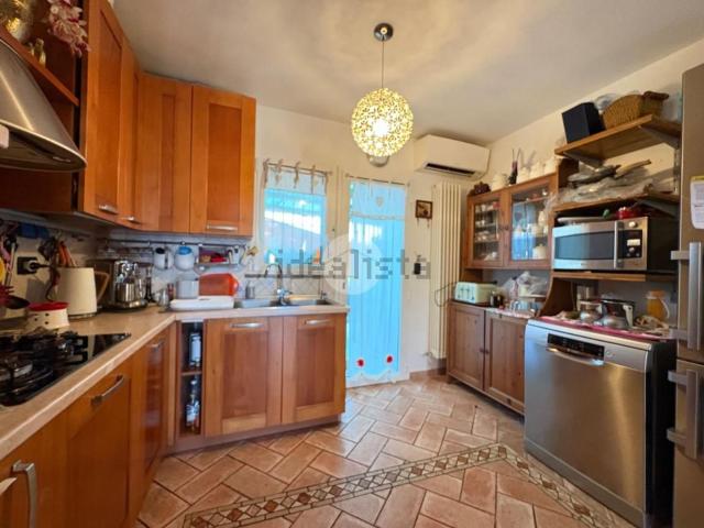 Appartamento in vendita di 89 m² in Via Emilia, 189