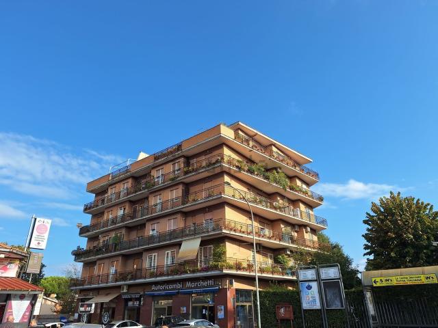 Appartamento in vendita di 89 m² in Via Flaminia, 1552