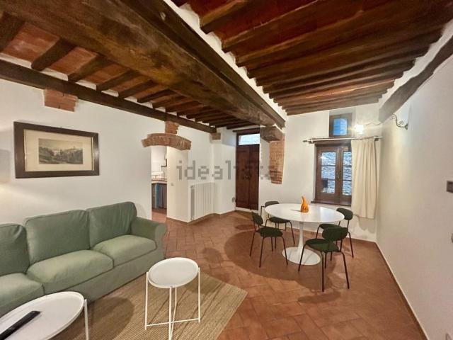Appartamento in vendita di 89 m² in Via Roma, 53019