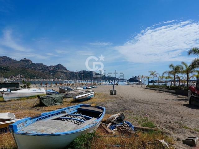 Appartamento in vendita di 89 m² in Via Stromboli, 3