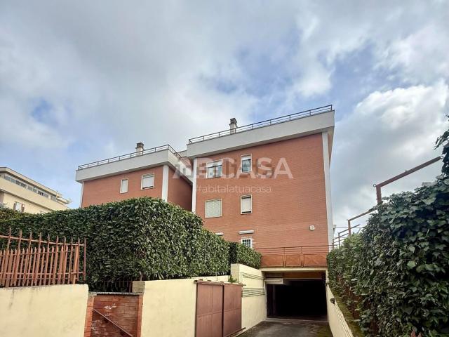 Appartamento in vendita di 89 m² in Viale Salvo D&apos Acquisto