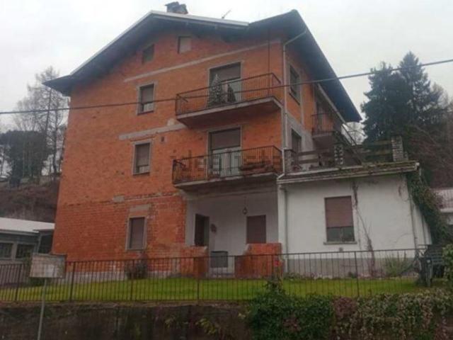 Appartamento in vendita di 93 m² in Frazione Ponzone, 53