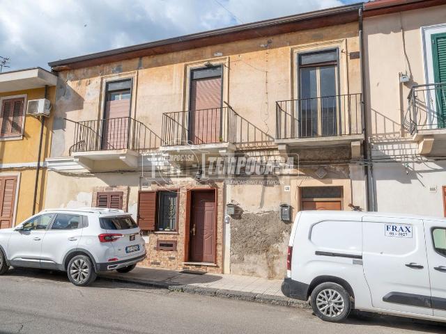 Appartamento in vendita di 93 m² in Località Mili Marina, 120