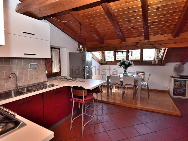 Appartamento in vendita di 93 m² in Piazza Olivo, 7