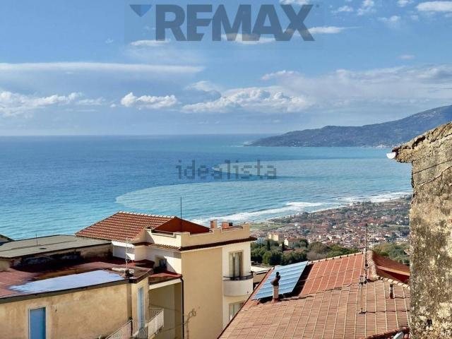 Appartamento in vendita di 93 m² in Vico Fiori, 6