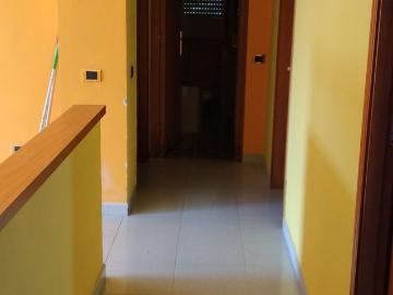 Appartamento in vendita di 93 m² in Via Tiera, 1