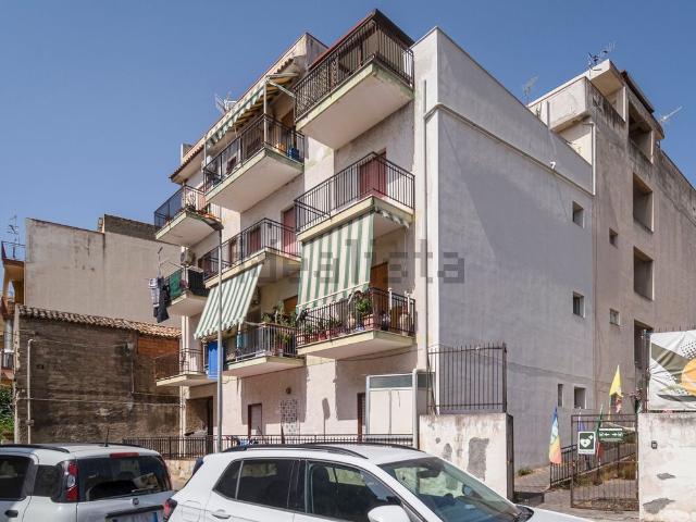Appartamento in vendita di 93 m² in Via Todaro Comandante