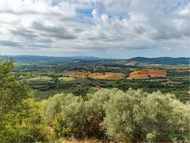 Appartamento in vendita di 93 m² in Via U. Foscolo, 8