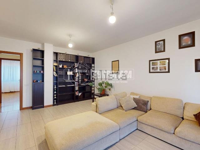 Appartamento in vendita di 93 m² in Via Ugo Foscolo, 18