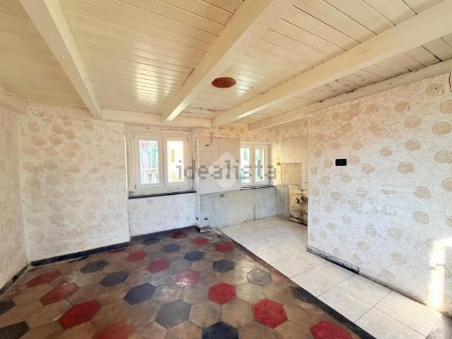 Appartamento in vendita di 93 m² in Via Umberto Bertolotti