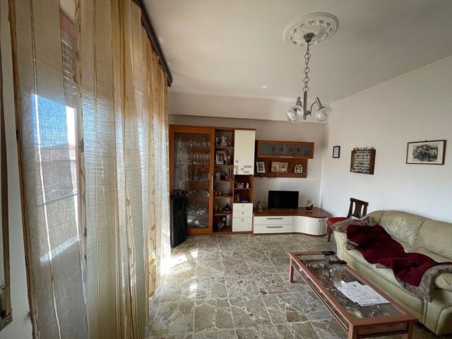 Appartamento in vendita di 93 m² in Via Val D&apos Aosta