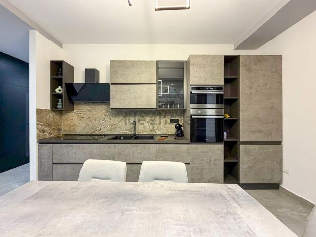 Appartamento in vendita di 93 m² in Via Vincenzo Barletta, 4