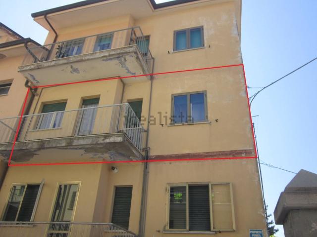 Appartamento in vendita di 93 m² in Via Vincenzo de Sire, 2