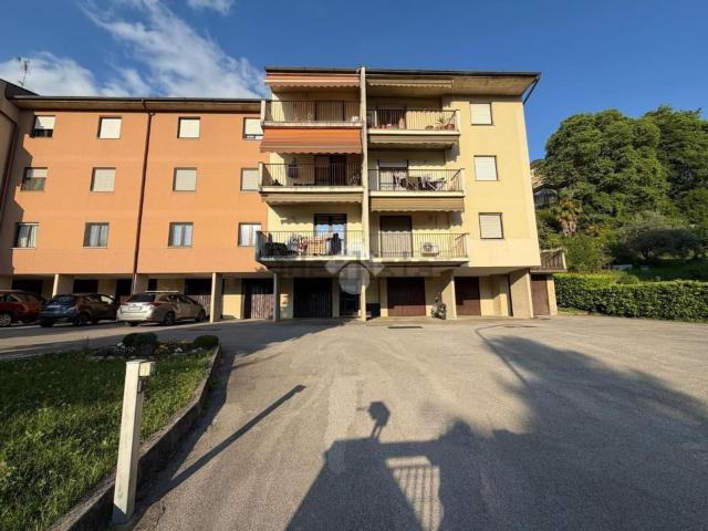Appartamento in vendita di 93 m² in Via Vittorio Alfieri, 8