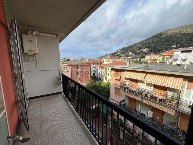 Appartamento in vendita di 93 m² in Via XXV Aprile, 2