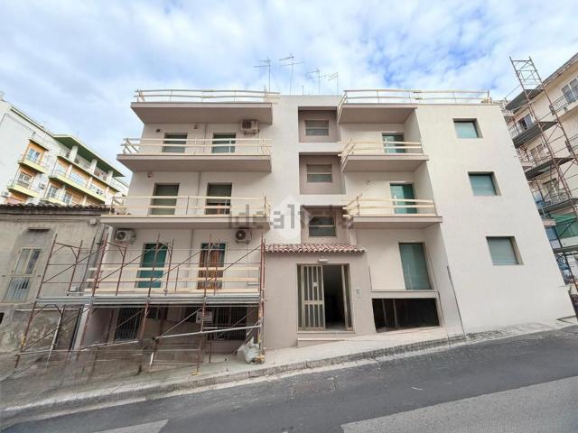 Appartamento in vendita di 93 m² in Via A. Guastella, 8