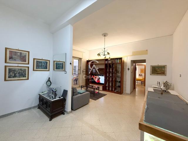 Appartamento in vendita di 93 m² in Via Andrea Romaldo, 8