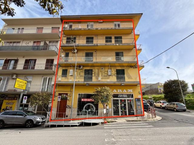 Appartamento in vendita di 93 m² in Via Archimede, 468