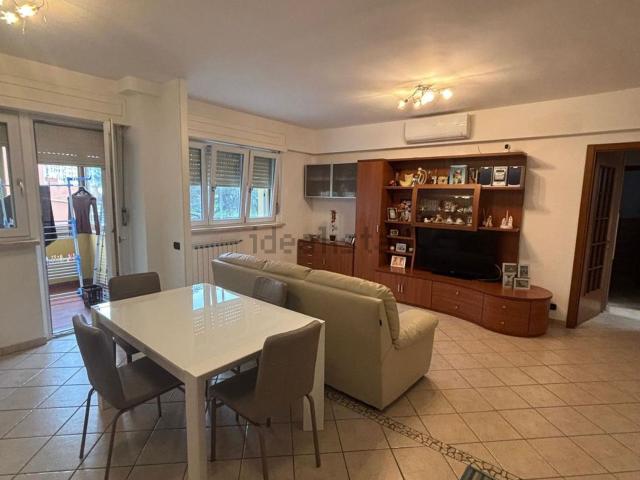 Appartamento in vendita di 93 m² in Via Bruxelles, 15