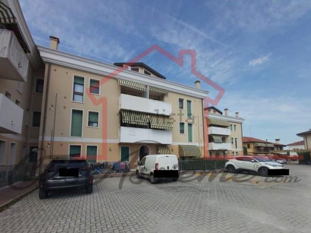Appartamento in vendita di 93 m² in Via C. Battisti