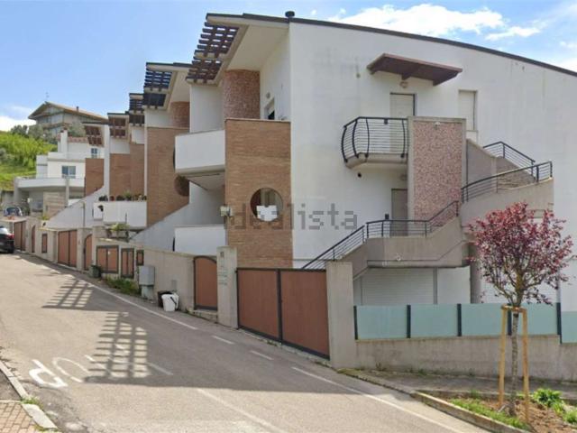 Appartamento in vendita di 93 m² in Via Cocchione, 127