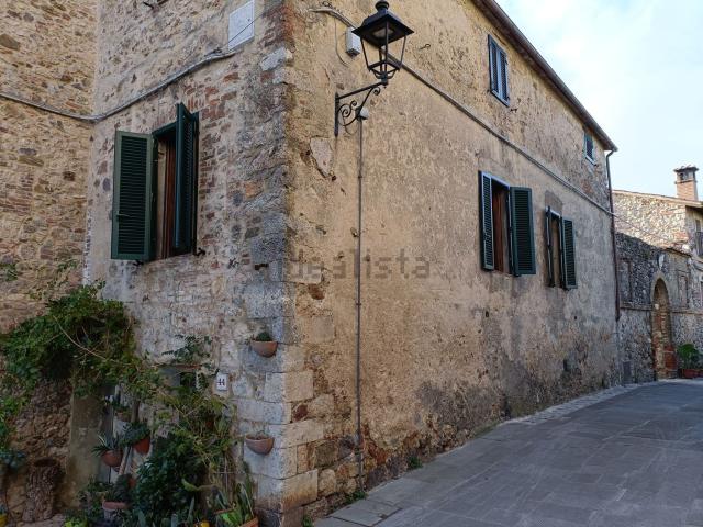 Appartamento in vendita di 93 m² in Via Costeggio, 42