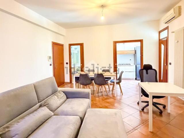 Appartamento in vendita di 93 m² in Via Cosenza, 6