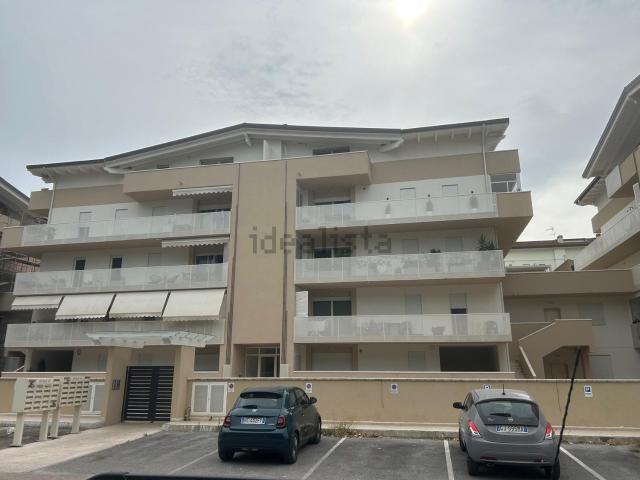 Appartamento in vendita di 93 m² in Via D&apos Ilio, 24