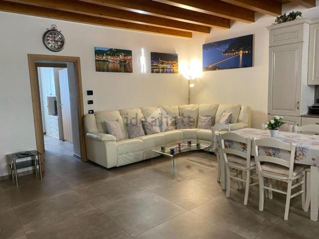 Appartamento in vendita di 93 m² in Via Dante Alighieri, 13