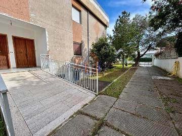Appartamento in vendita di 93 m² in Via degli Ulivi, 90