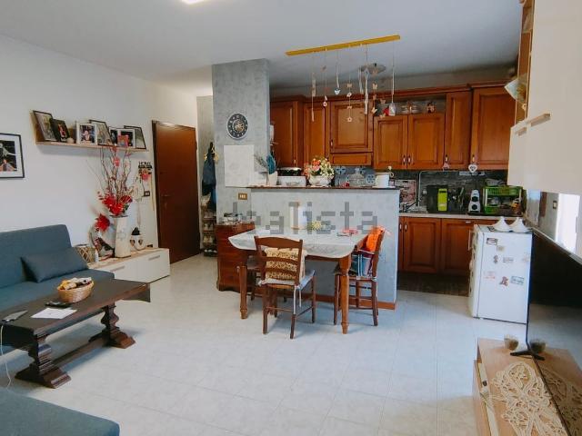 Appartamento in vendita di 93 m² in Via dei Bersaglieri, 16