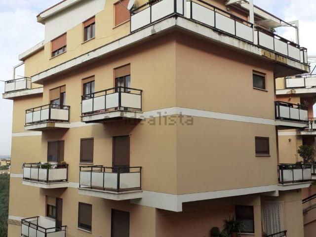 Appartamento in vendita di 93 m² in Via delle Fontanelle, 66